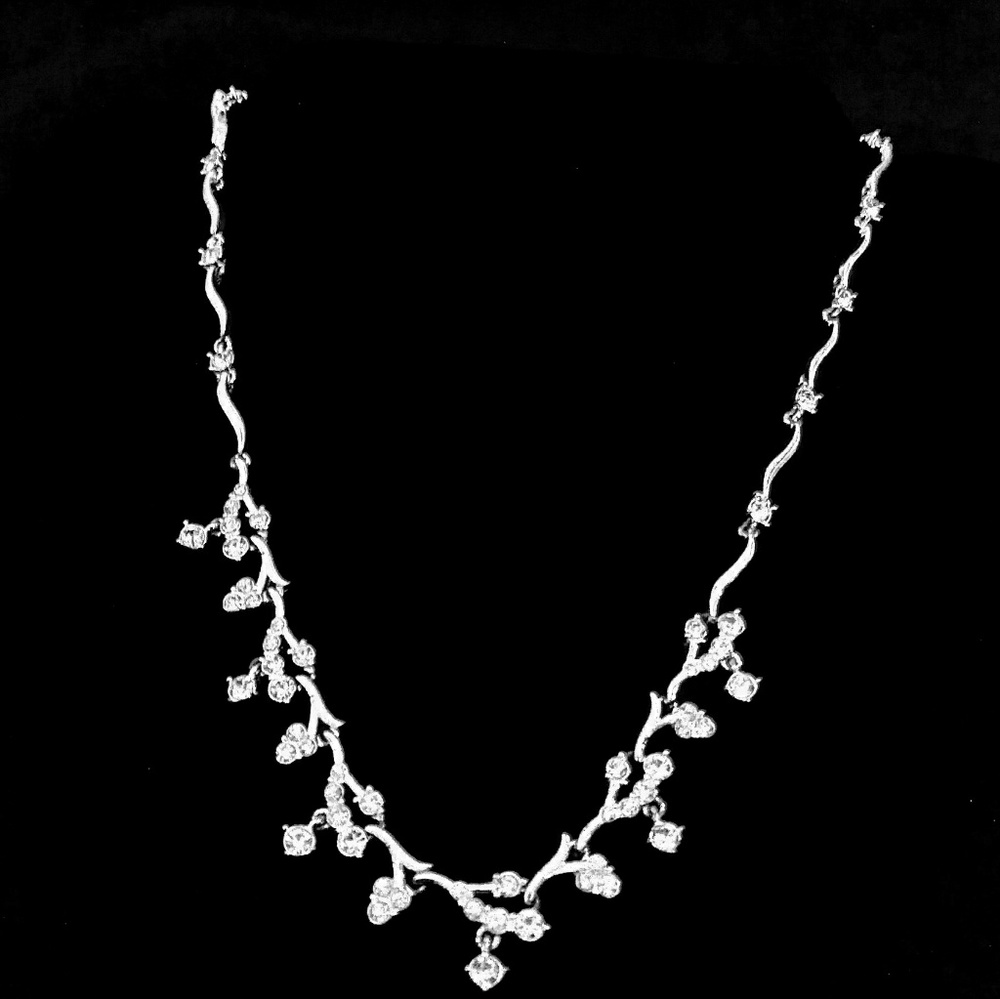 Gorgeous Grapevine Necklace